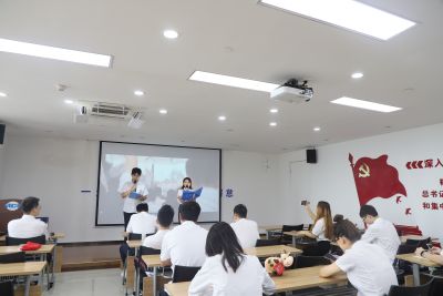 團員青年詩歌朗誦